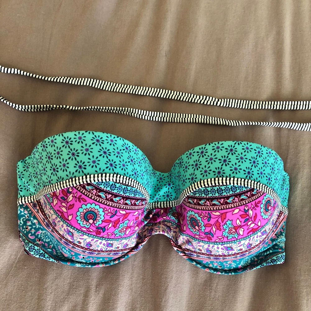 Bandeau bikini top with attachable straps!!